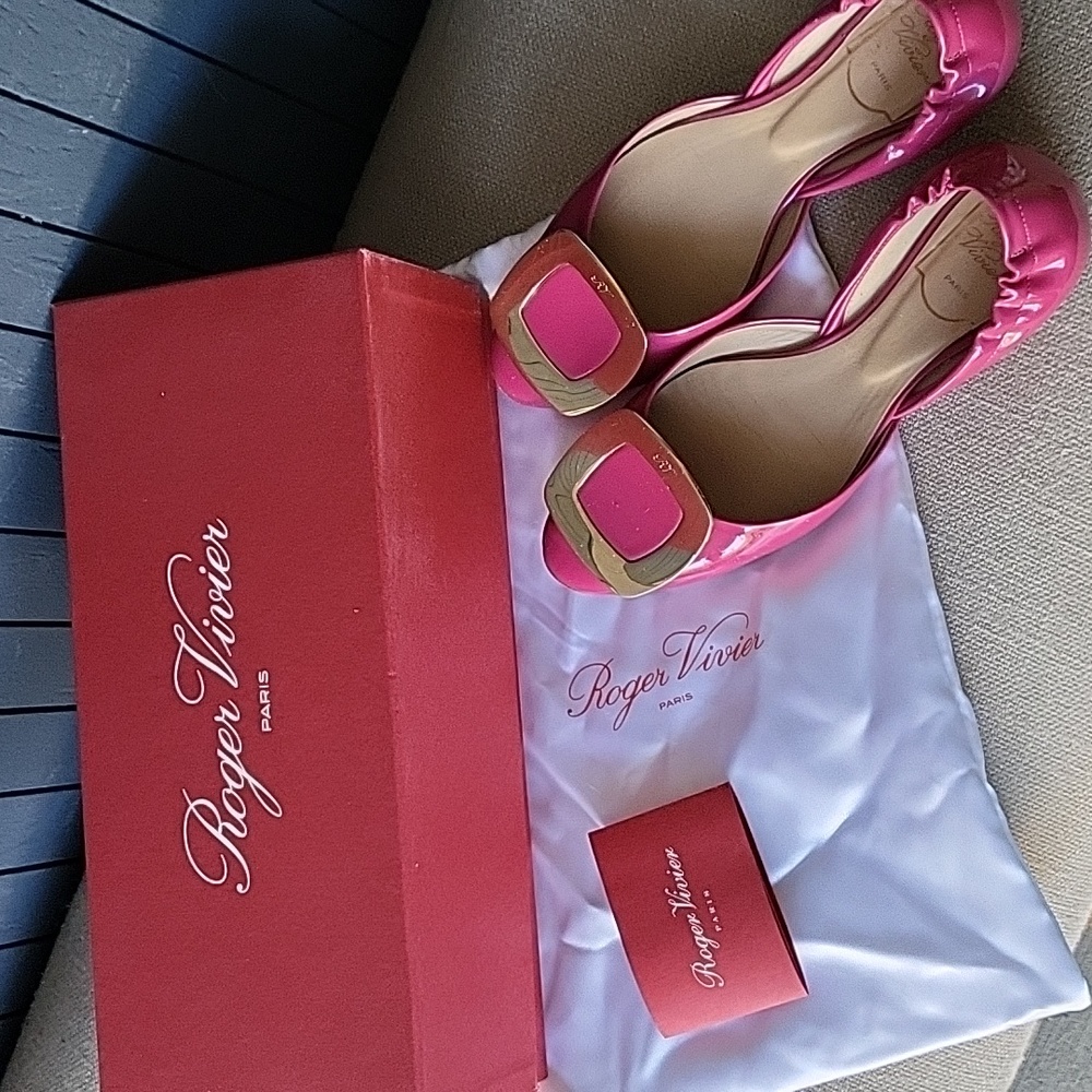 Roger Vivier Barbie Pink flats